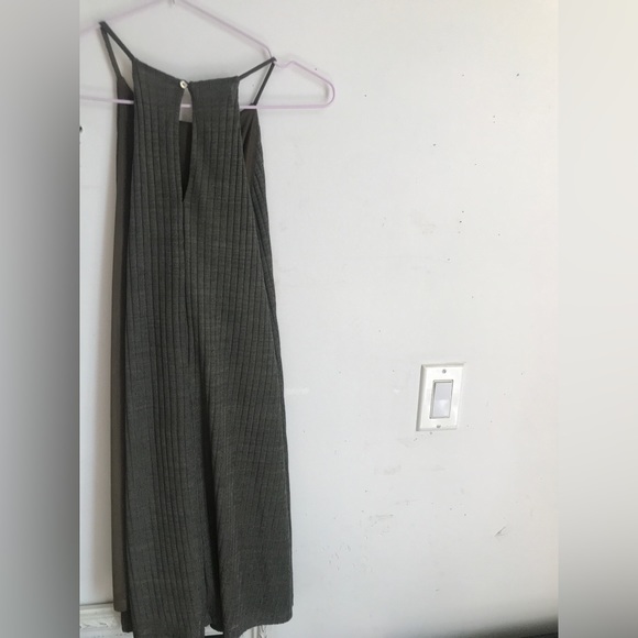 Summer blow out $15!!  Zara olive green 🫒 flowy midi dress - Picture 9 of 10